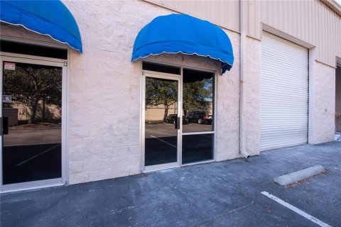 Immobilier commercial à louer à Winter Park, Floride: 2207.36 m2 № 2108047 - photo 3