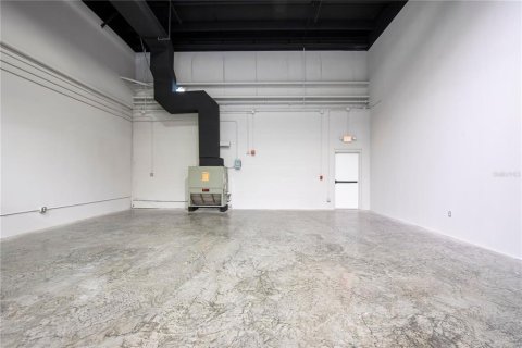 Immobilier commercial à louer à Winter Park, Floride: 2207.36 m2 № 2108047 - photo 10