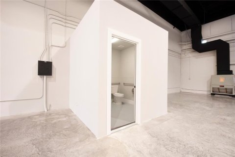 Immobilier commercial à louer à Winter Park, Floride: 2207.36 m2 № 2108047 - photo 12