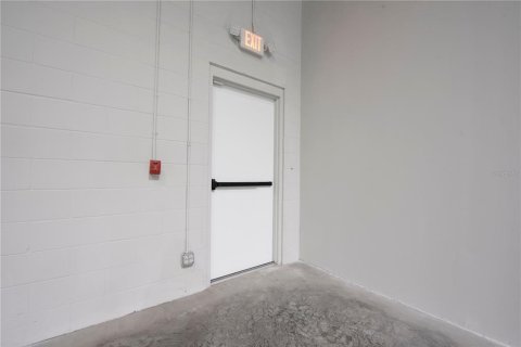 Immobilier commercial à louer à Winter Park, Floride: 2207.36 m2 № 2108047 - photo 19
