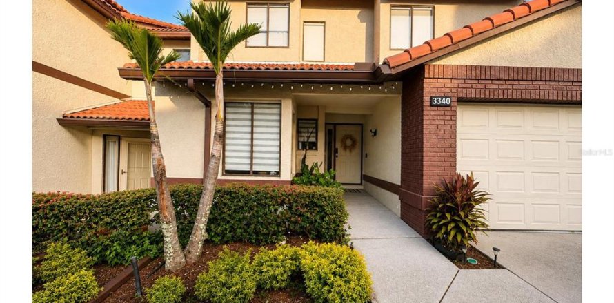 Condo à Apopka, Floride, 4 chambres  № 2323070