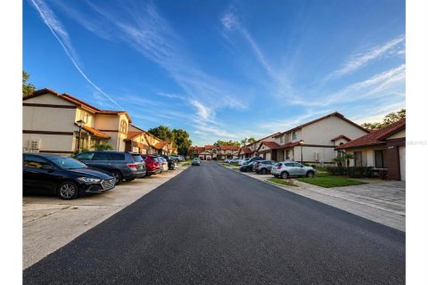 Copropriété à vendre à Apopka, Floride: 4 chambres, 151.99 m2 № 2323070 - photo 3