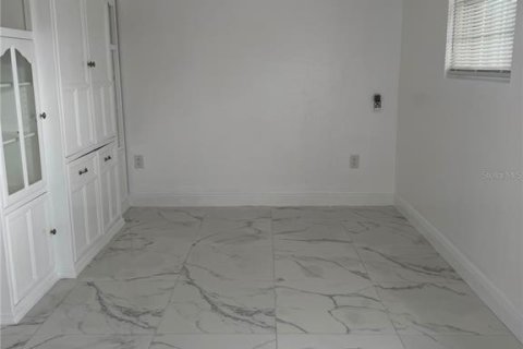 Casa en alquiler en Tampa, Florida, 1 dormitorio, 37.16 m2 № 2277619 - foto 8