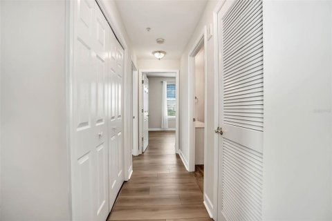 Condo in Tampa, Florida, 2 bedrooms  № 1822366 - photo 15