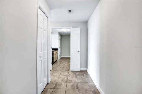 Condo in Tampa, Florida, 2 bedrooms  № 1822366 - photo 6