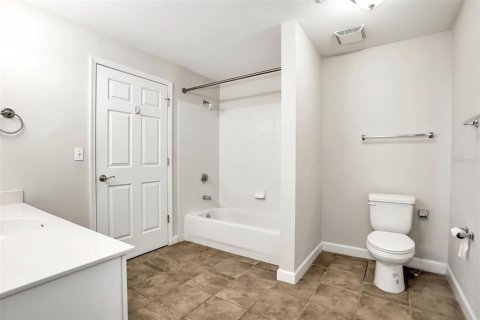 Condo in Tampa, Florida, 2 bedrooms  № 1822366 - photo 25
