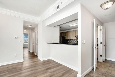 Condo in Tampa, Florida, 2 bedrooms  № 1822366 - photo 8