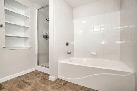 Condo in Tampa, Florida, 2 bedrooms  № 1822366 - photo 19
