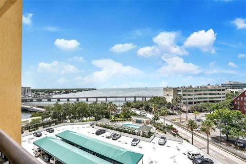 Condo in Tampa, Florida, 2 bedrooms  № 1822366 - photo 29