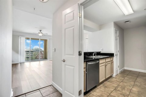 Condo in Tampa, Florida, 2 bedrooms  № 1822366 - photo 7