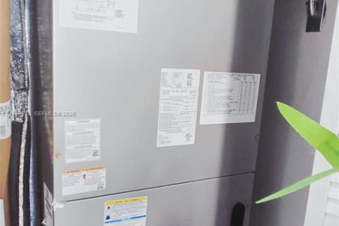 Adosado en venta en Homestead, Florida, 4 dormitorios, 133.22 m2 № 2011313 - foto 29