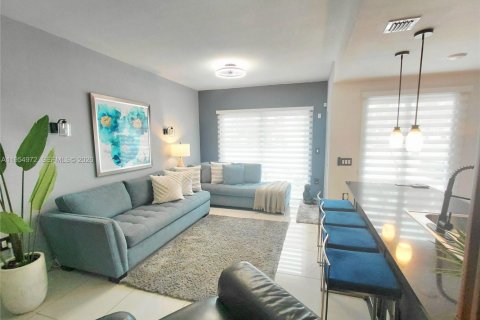 Adosado en venta en Homestead, Florida, 4 dormitorios, 133.22 m2 № 2011313 - foto 4