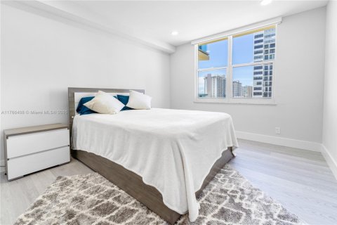 Condominio en venta en Hollywood, Florida, 2 dormitorios, 111.3 m2 № 1920950 - foto 14