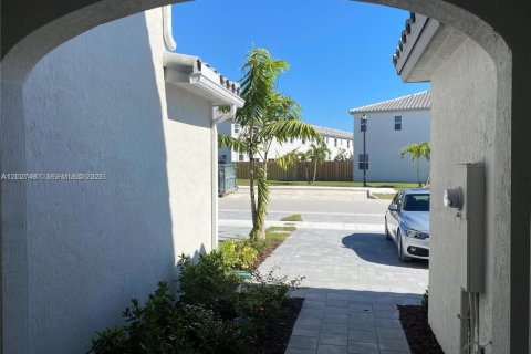 Touwnhouse à vendre à Homestead, Floride: 3 chambres, 123.65 m2 № 2087120 - photo 13