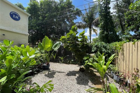 Appartement à louer à Miami, Floride: 1 chambre, 479.56 m2 № 2046371 - photo 7