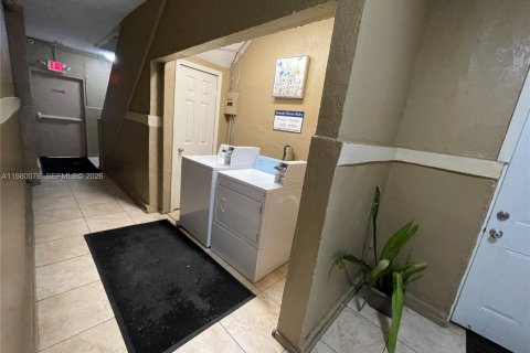 Appartement à louer à Miami, Floride: 1 chambre, 479.56 m2 № 2046371 - photo 6