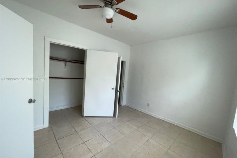Appartement à louer à Miami, Floride: 1 chambre, 479.56 m2 № 2046371 - photo 11