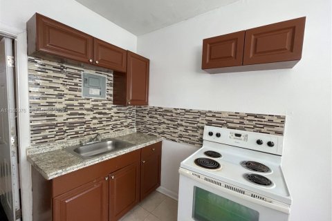 Appartement à louer à Miami, Floride: 1 chambre, 479.56 m2 № 2046371 - photo 8