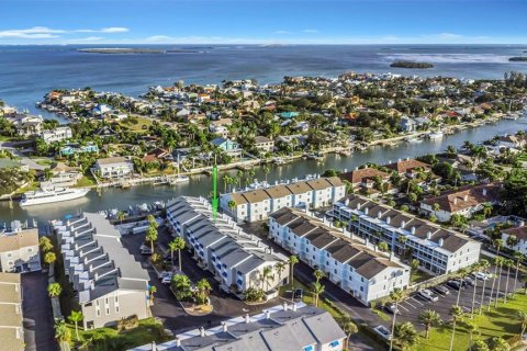 Touwnhouse à Tierra Verde, Floride 2 chambres, 137.03 m2 № 2109972