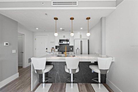 Condominio en venta en Sarasota, Florida, 1 dormitorio, 65.5 m2 № 1546678 - foto 12