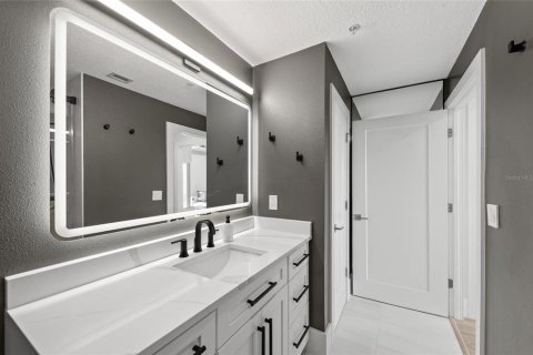 Condominio en venta en Sarasota, Florida, 1 dormitorio, 65.5 m2 № 1546678 - foto 24