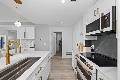 Condominio en venta en Sarasota, Florida, 1 dormitorio, 65.5 m2 № 1546678 - foto 5