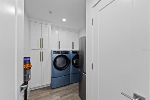 Condominio en venta en Sarasota, Florida, 1 dormitorio, 65.5 m2 № 1546678 - foto 28