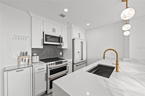 Condominio en venta en Sarasota, Florida, 1 dormitorio, 65.5 m2 № 1546678 - foto 6