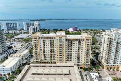 Condominio en venta en Sarasota, Florida, 1 dormitorio, 65.5 m2 № 1546678 - foto 2