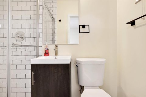 Casa en venta en North Miami Beach, Florida, 3 dormitorios, 113.34 m2 № 1811107 - foto 5