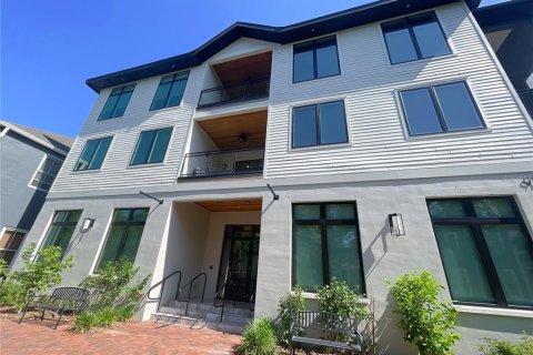 Propiedad comercial en alquiler en Gainesville, Florida № 1656892 - foto 1
