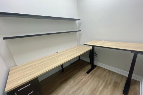 Propiedad comercial en alquiler en Gainesville, Florida № 1656892 - foto 2