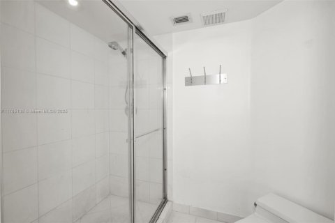 Снять в аренду кондоминиум в Авентура, Флорида 2 спальни, 134.43м2, № 1638327 - фото 28