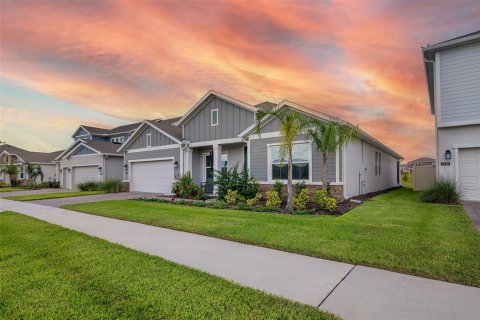 Villa ou maison à vendre à Clermont, Floride: 4 chambres, 270.44 m2 № 2356094 - photo 2