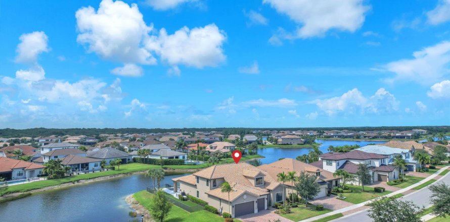 Villa ou maison à Jupiter, Floride 4 chambres, 358.23 m2 № 2247307