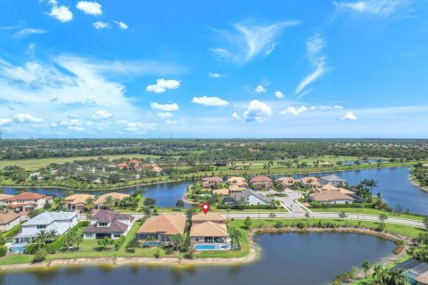 Villa ou maison à vendre à Jupiter, Floride: 4 chambres, 358.23 m2 № 2247307 - photo 5