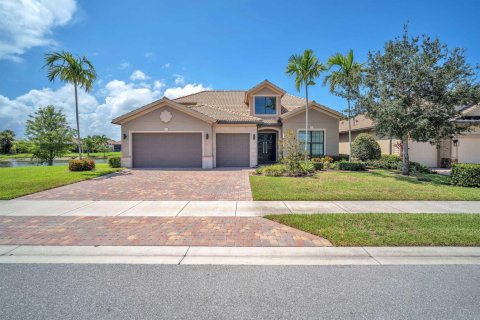 Villa ou maison à vendre à Jupiter, Floride: 4 chambres, 358.23 m2 № 2247307 - photo 16
