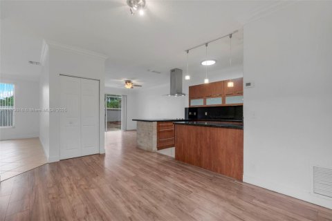 Купить виллу или дом в Мирамар, Флорида 3 спальни, 154.22м2, № 1929008 - фото 10