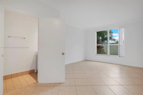 Купить виллу или дом в Мирамар, Флорида 3 спальни, 154.22м2, № 1929008 - фото 4