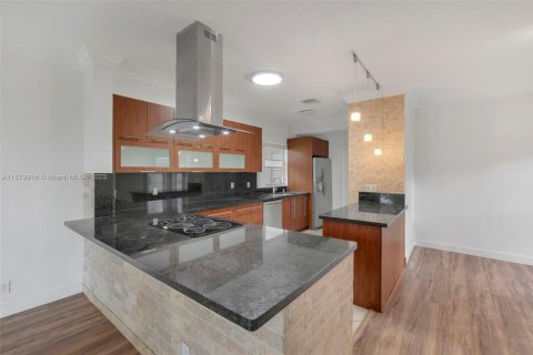 Купить виллу или дом в Мирамар, Флорида 3 спальни, 154.22м2, № 1929008 - фото 8