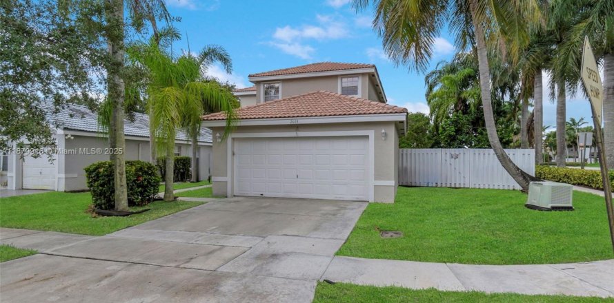 Casa en Miramar, Florida 3 dormitorios, 154.22 m2 № 1929008