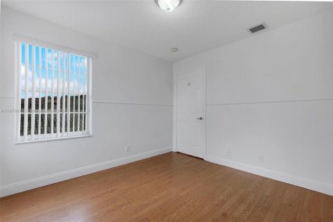 Купить виллу или дом в Мирамар, Флорида 3 спальни, 154.22м2, № 1929008 - фото 26