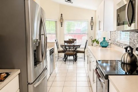 Villa ou maison à vendre à Riverview, Floride: 3 chambres, 173.73 m2 № 2279940 - photo 3