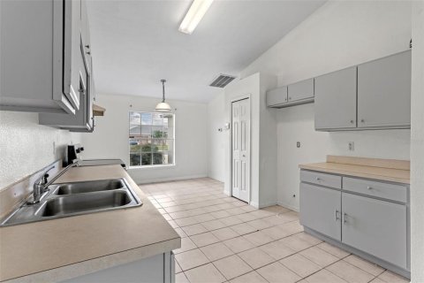 Casa en venta en Kissimmee, Florida, 3 dormitorios, 125.7 m2 № 1905762 - foto 13