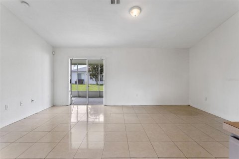 Casa en venta en Kissimmee, Florida, 3 dormitorios, 125.7 m2 № 1905762 - foto 9