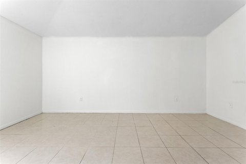 Casa en venta en Kissimmee, Florida, 3 dormitorios, 125.7 m2 № 1905762 - foto 24