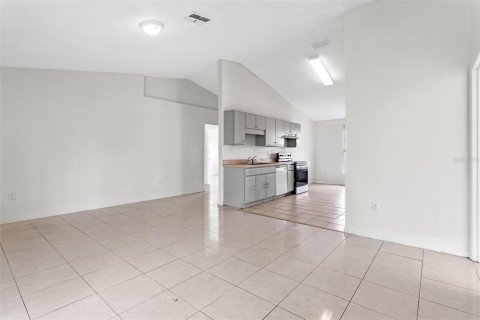 Casa en venta en Kissimmee, Florida, 3 dormitorios, 125.7 m2 № 1905762 - foto 8
