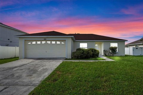 Casa en venta en Kissimmee, Florida, 3 dormitorios, 125.7 m2 № 1905762 - foto 1