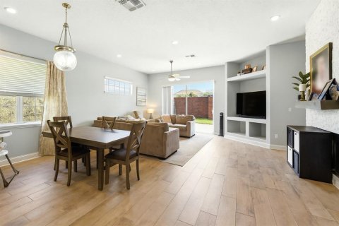 House in Orlando, Florida 3 bedrooms, 171.87 sq.m. № 1885664 - photo 8