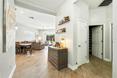 House in Orlando, Florida 3 bedrooms, 171.87 sq.m. № 1885664 - photo 7